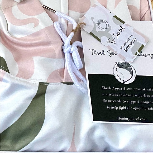 Eloah Apparel Super fun and cute hoodie!! - Picture 4 of 4